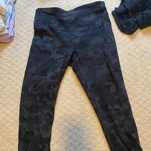 Lululemon Leggings - Fast and Free - Size 8 -